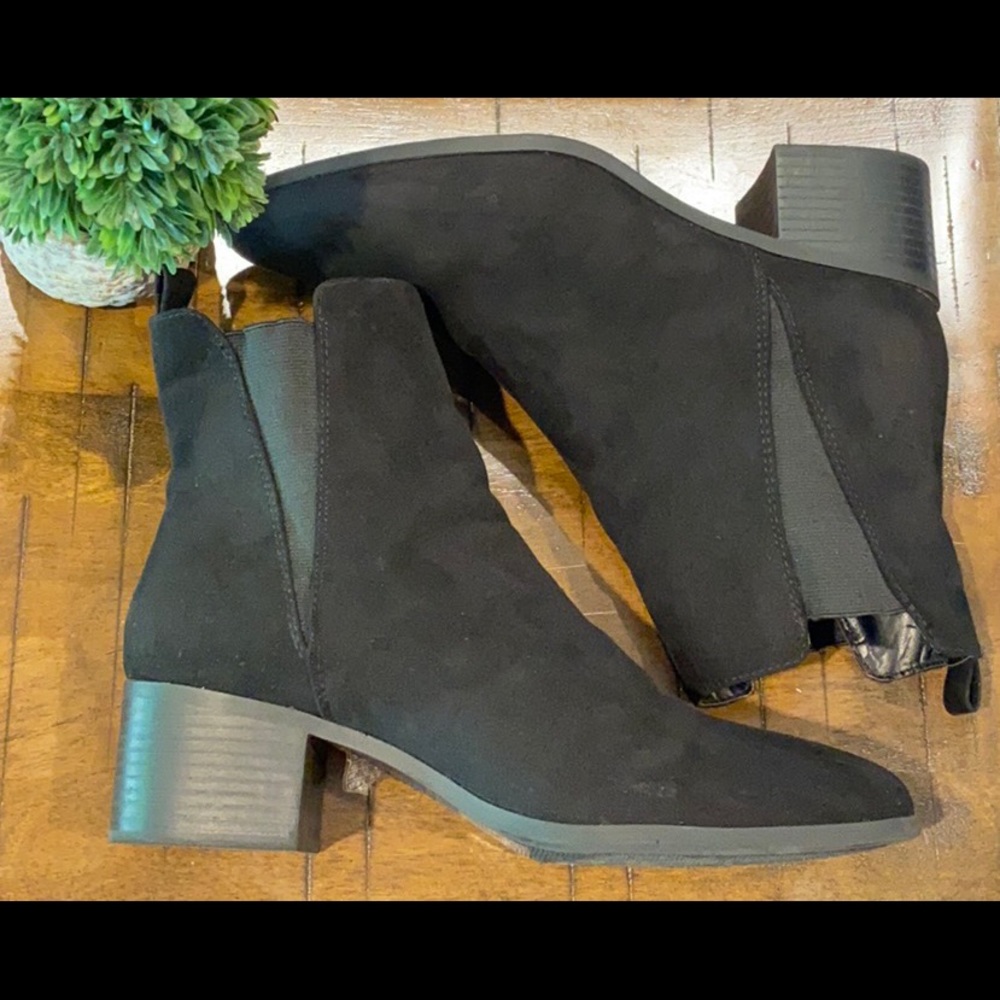 Forever 21 booties